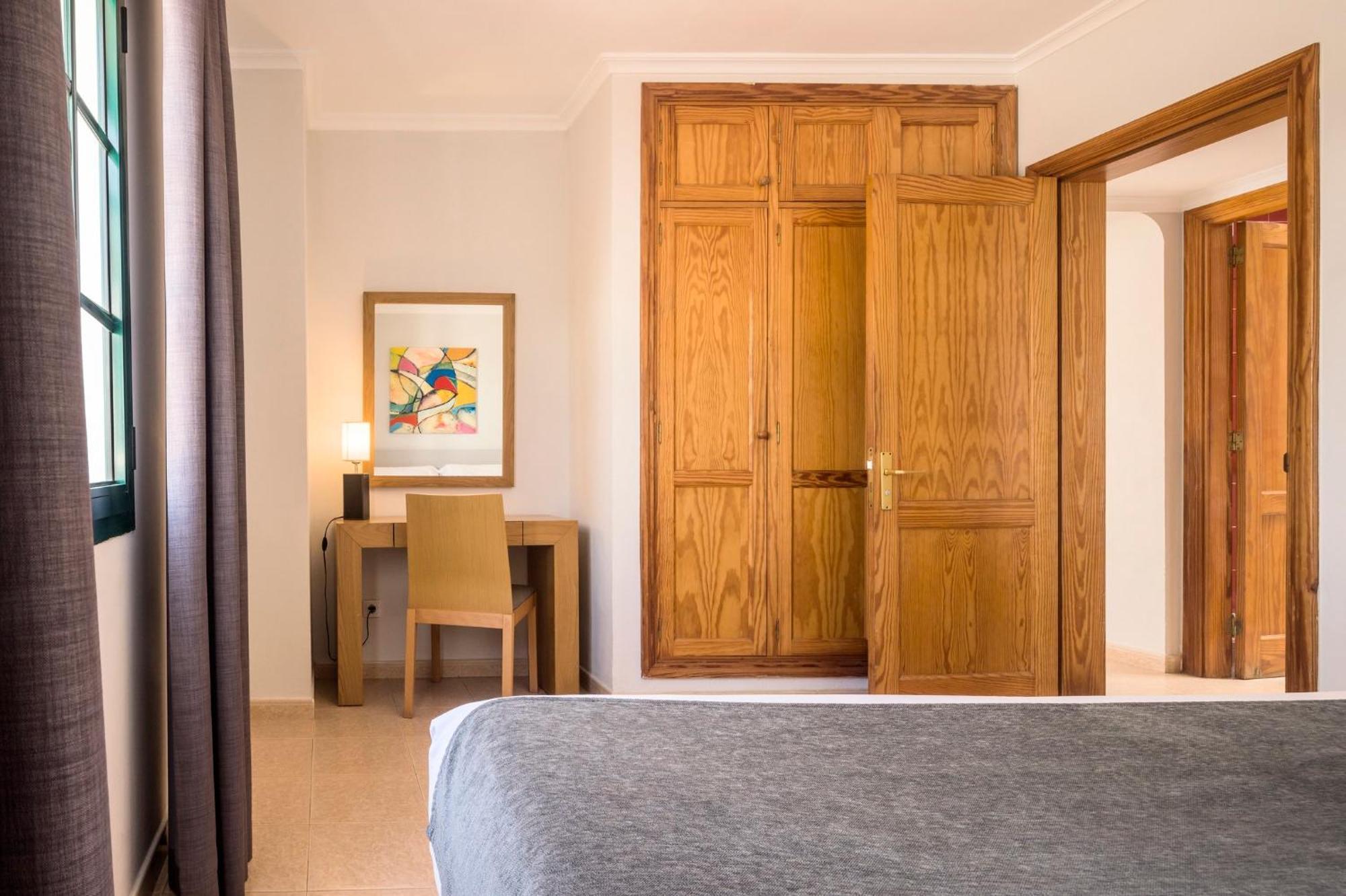 Ilunion Costa Sal Lanzarote Aparthotel Puerto del Carmen  Room photo