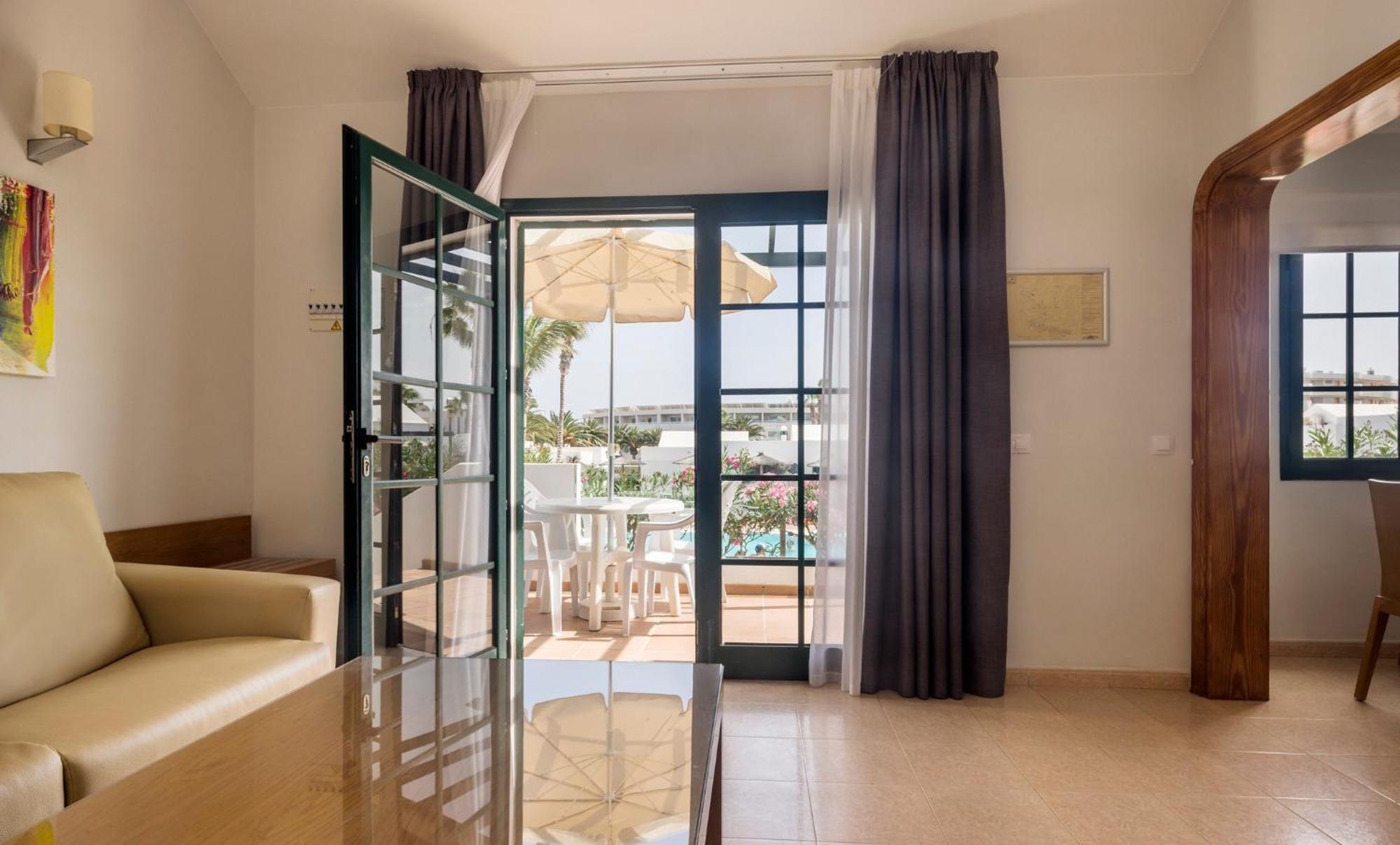 Ilunion Costa Sal Lanzarote Aparthotel Puerto del Carmen  Room photo